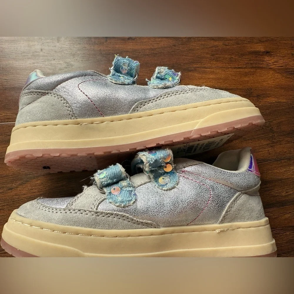 NWOT Steve Madden Kids Dream Sneakers - Silver and Pink-Size 11